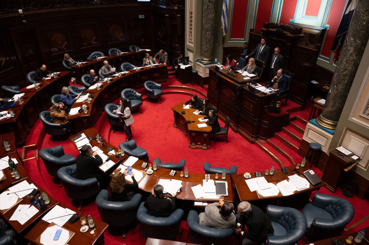 SenadoUy's tweet photo. 🏛️   |   La Cámara de Senadores votó afirmativamente el proyecto de ley Abreviación del Trámite expropiatorio, Inmuebles con Deuda Compensable.

(+)   https://t.co/VtWQ2q872O https://t.co/nWiE3uEWT2