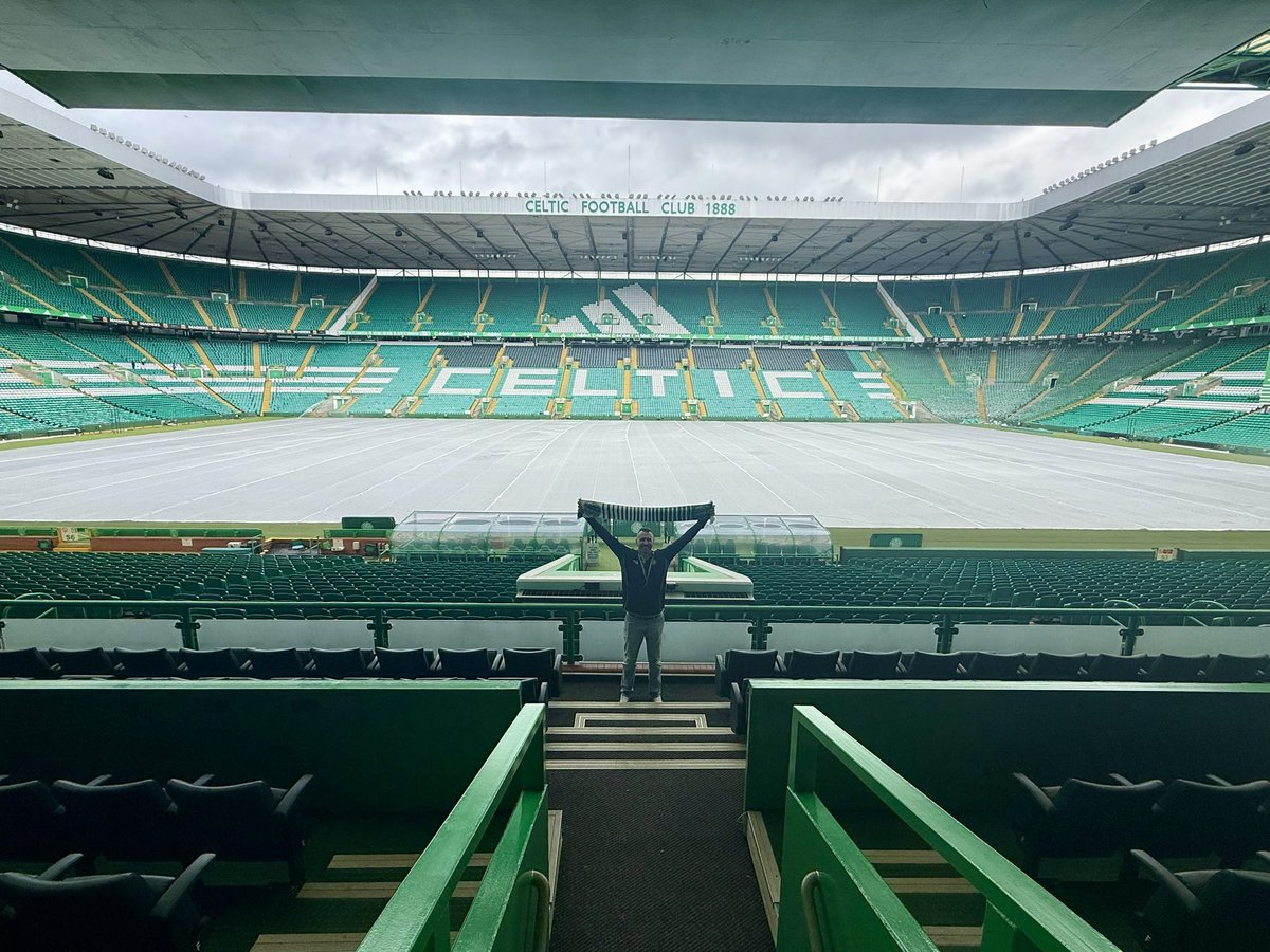 BhoyNic's tweet photo. After traveling 3,860 miles, I finally made my pilgrimage to Celtic Park. It was one of the most incredible experiences of my entire life. I am currently over the moon. 🌙🍀 https://t.co/x9i0I19zl7