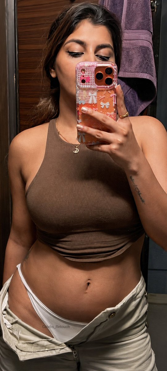 celebs_retouch's tweet photo. #YashikaAannand ),( 👌
Without Navel piercing 🥵 https://t.co/ffGUM8jVTW