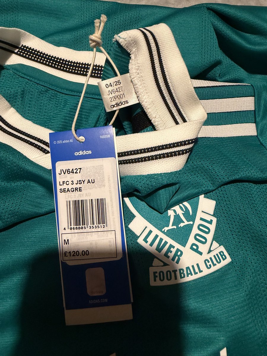 benjaminlfc's tweet photo. LFC 25/26 Authentic Third Shirt S/S.
Size: Medium.
BNWT.
Complete with PL Champions and No Room for Racism Sleeve Patches.
£80+P&amp;P. https://t.co/Re1I5ESIl7
