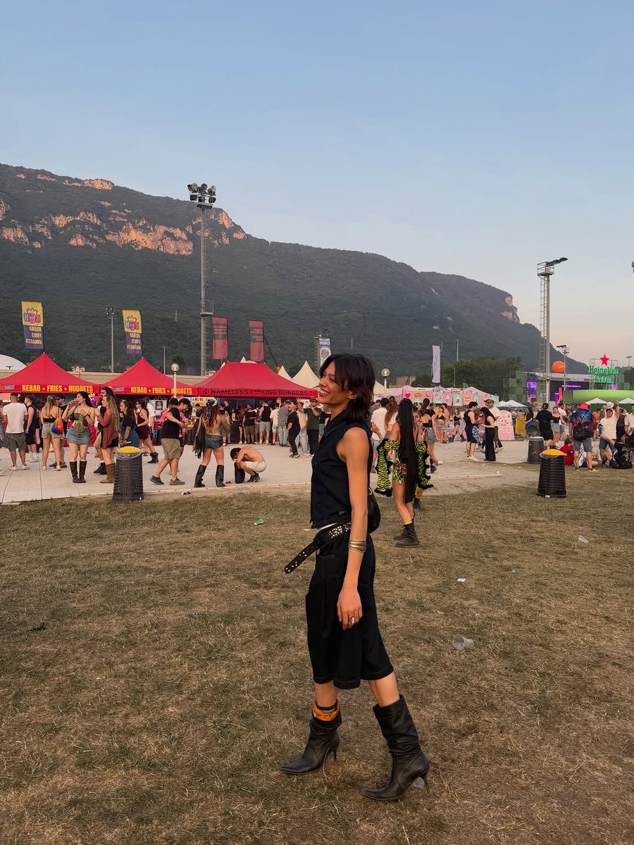 chiamatemiangii's tweet photo. queste vibes da coachella sisisisi quanto è splendida✨ https://t.co/HXPhSCgOg6