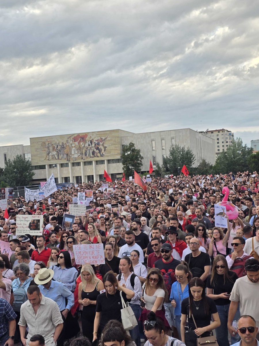 BalkanInsight's tweet photo. The protests started on Sunday in Zvernec intensified in Tirana in coming days. Under the slogan "Albania is not for sale" protesters are asking for Prime Minister Edi Rama resignation and the cancelation of the project. https://t.co/pmbBrrdr0s