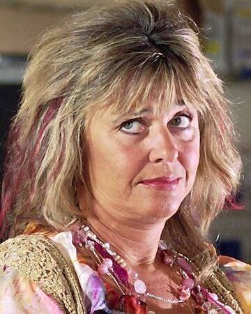 MarkFow74007631's tweet photo. British and Irish film and TV birthdays for 3 June

Happy birthday to Suzi Quatro
(born June 3, 1950)
American singer-songwriter, musician, and actress.  Long time resident of the UK. https://t.co/5yH7sLmTAP