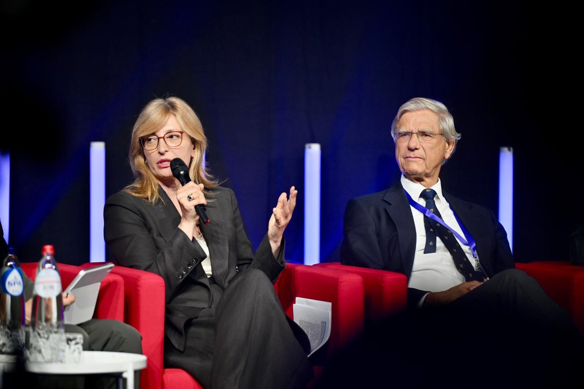 EUeic's tweet photo. We are still buzzing from day 1 of the #EICSummit26! 💫

Yesterday was filled with inspiring keynotes, workshops &amp; networking.

Today we will hear from prominent members of the innovation ecosystem &amp; discover the winners of the 2026 #WiPrizeEU🏆

Follow: https://t.co/e0cNXNKZe0 https://t.co/Y0GrkIMlWS
