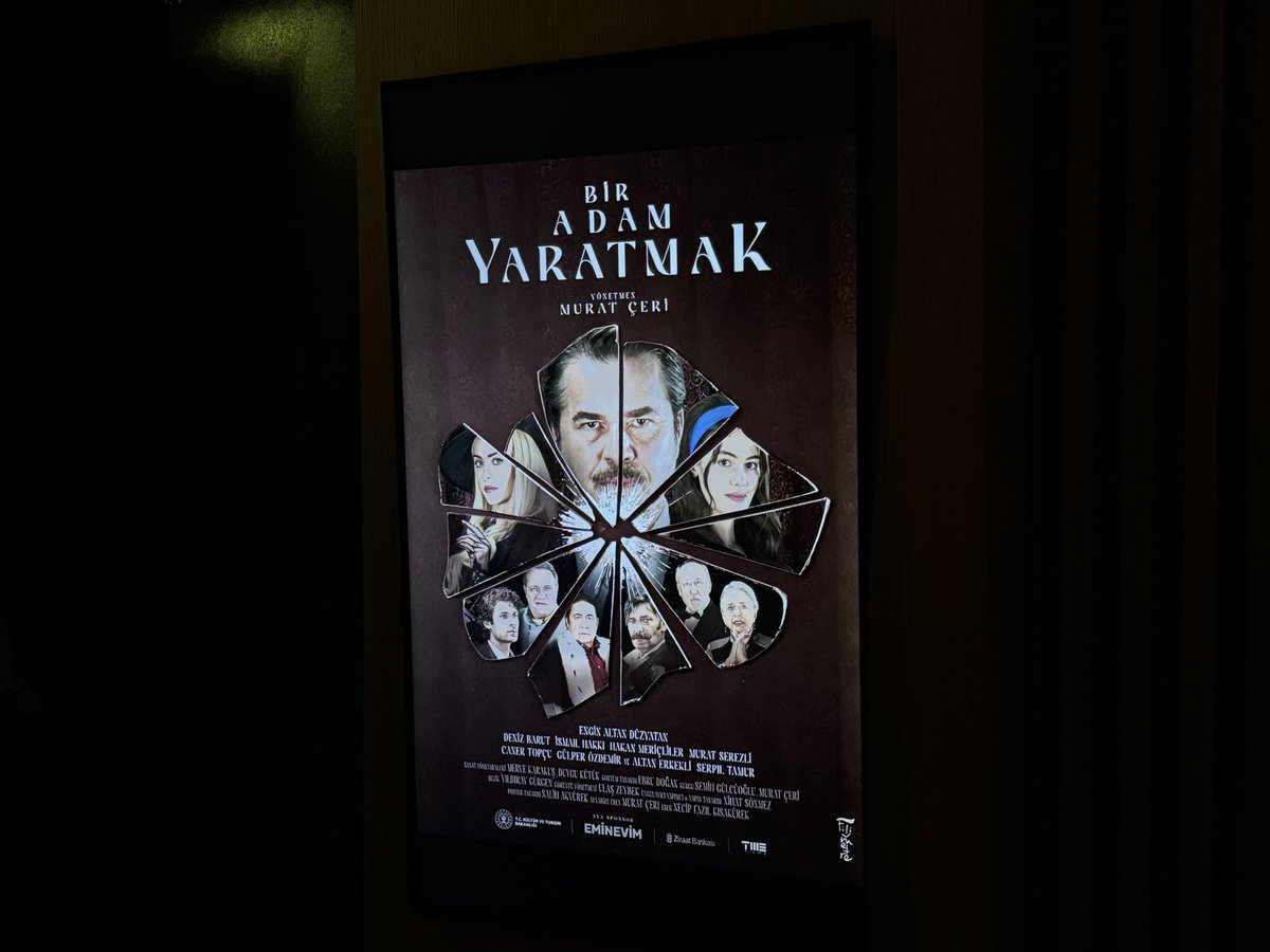 hubbugayee's tweet photo. Yaşamıyoruz. Resimlerimiz, fotograflarımız kadar yaşamıyoruz. Mendilimiz, gömleğimiz, potinlerimiz kadar yaşamıyoruz.

/Bir adam yaratmak https://t.co/VIciEFdyh9
