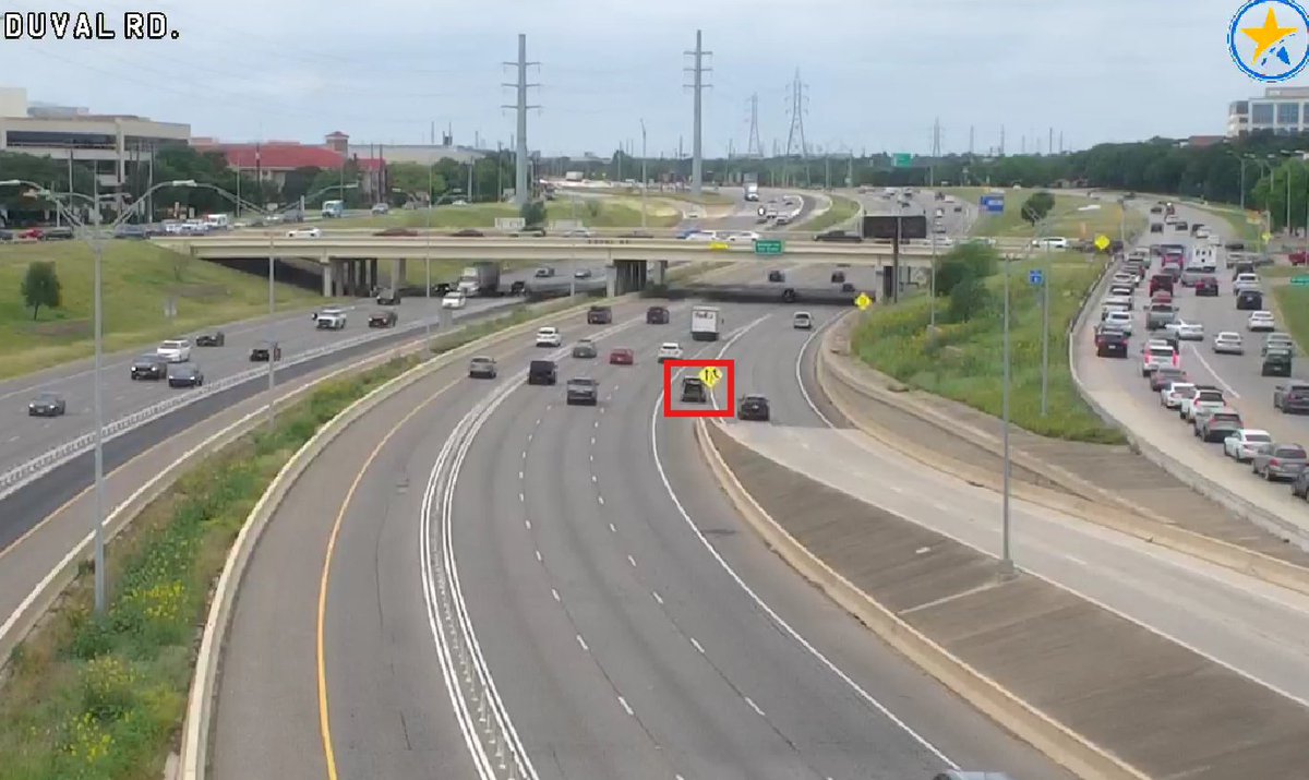 RMATIMCenter's tweet photo. Disabled vehicle N MoPac Expy SB before Duval Rd Right shoulder blocked. 
#ATXtraffic https://t.co/cr7FsQ0wdI