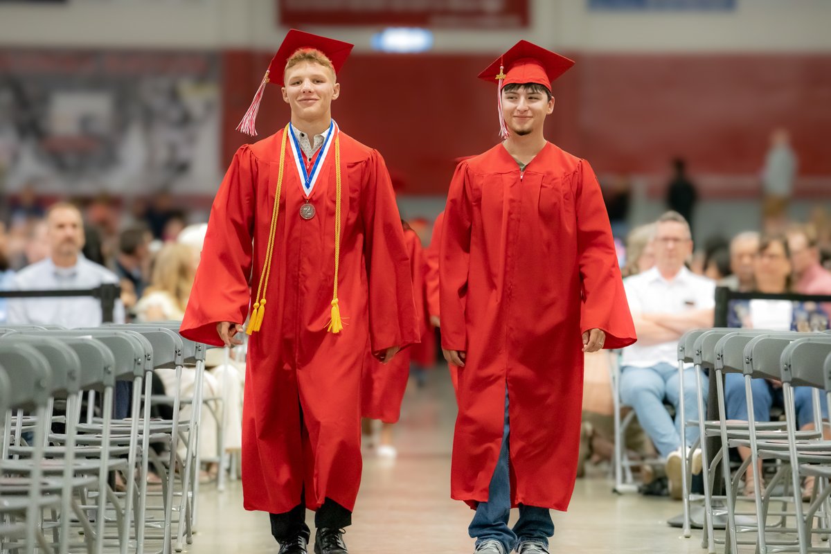 ISD347's tweet photo. 🎓 Congratulations to the 236 graduates of Willmar Senior High School's Class of 2026!

We are proud of all you've accomplished and excited to see where your journey takes you next. ❤️

#WillmarPublicSchools #ClassOf2026 #WillmarSeniorHigh #CardinalPride https://t.co/kYG1xzqRgs