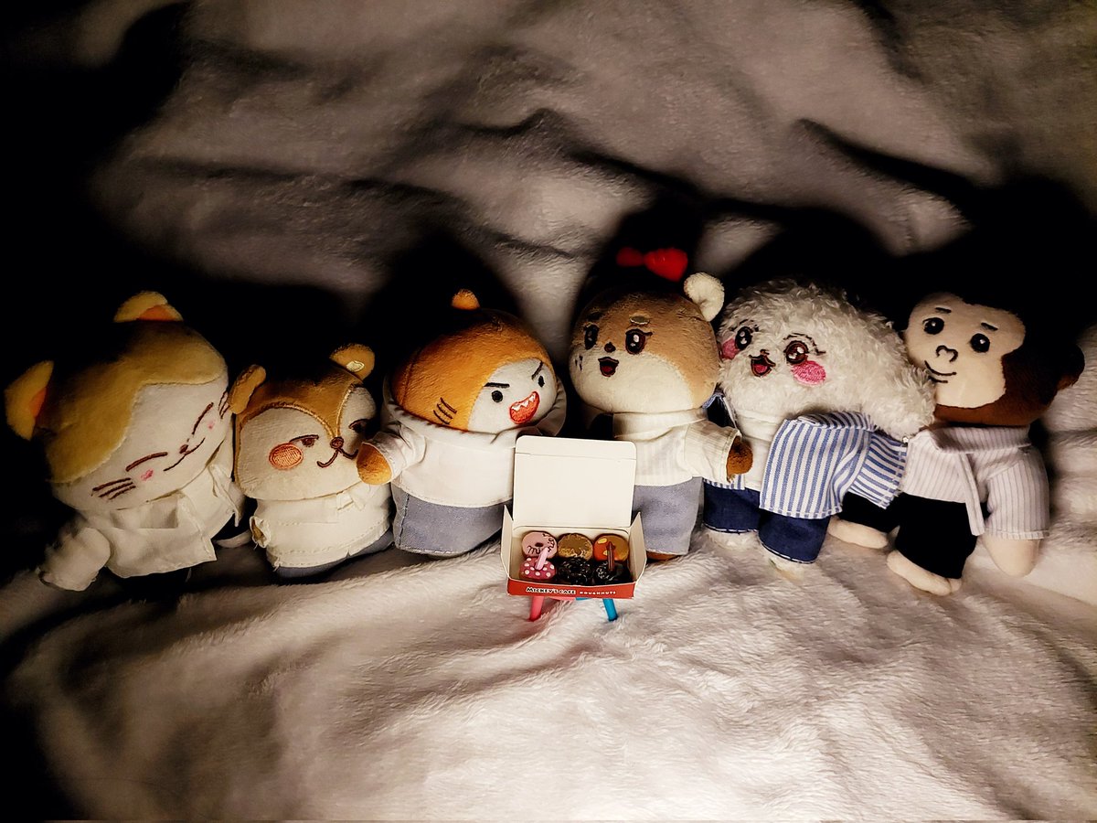 S59755324's tweet photo. 𝓗𝓪𝓹𝓹𝔂 𝓑𝓲𝓻𝓽𝓱𝓭𝓪𝔂, 𝓕𝓤𝓢𝓔 🎂

#온꼬미즈 #ONKKOMIZ
#퓨즈 #FUSE
#HAPPY_FUSE_DAY https://t.co/JuSEeMUG1w