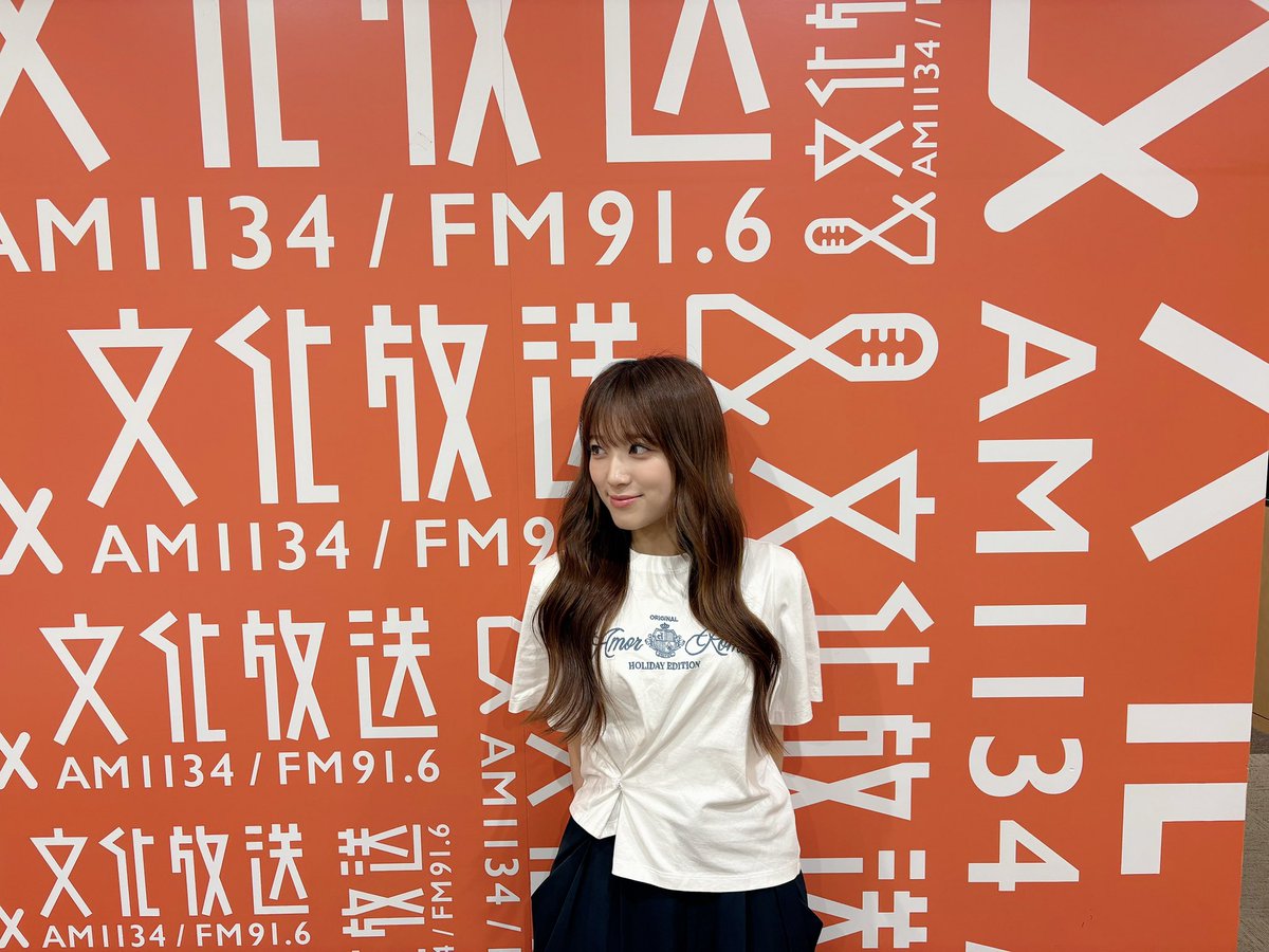 矢吹奈子 生サインボード この後22:00〜は✨ 矢吹奈子の「レコメン！」 今夜は
