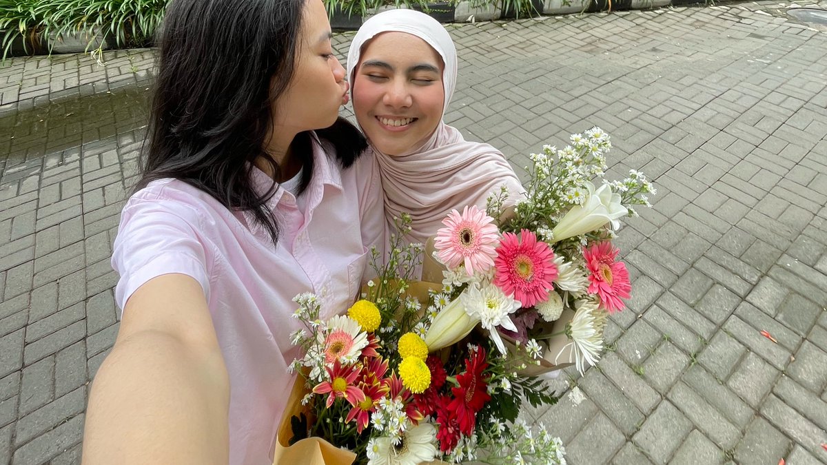 arctkal's tweet photo. pride month bersama my bebebubub https://t.co/xNCZkd0b6S