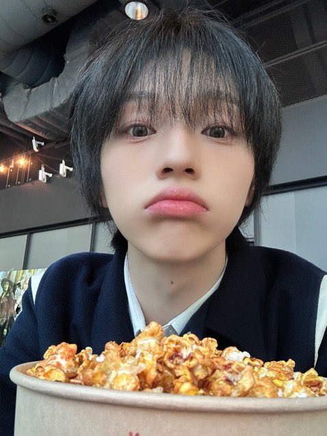 pengzu0's tweet photo. 전원 비주얼 멤버인 신인 그룹 >>베이온<< 하실 분 https://t.co/LessA3ZRH2