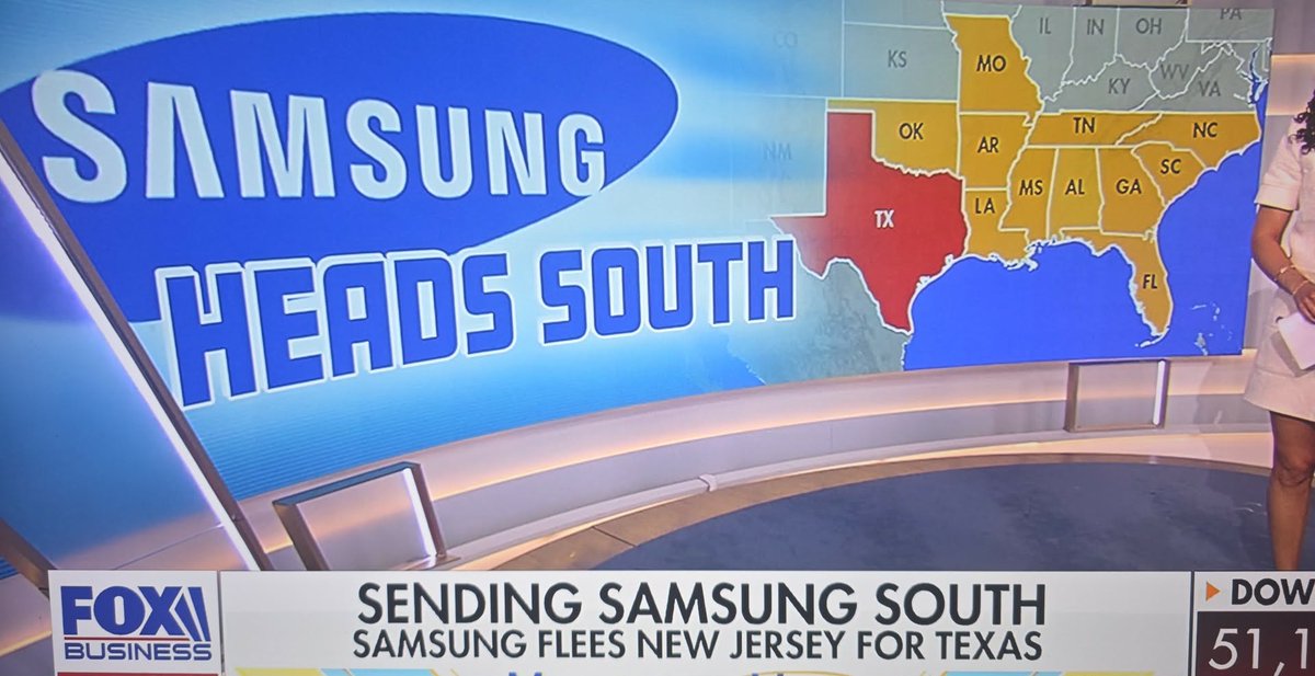 BrianOConner's tweet photo. Welcome to the SEC, @SamsungUS  😄 https://t.co/u4AWt6AgWP