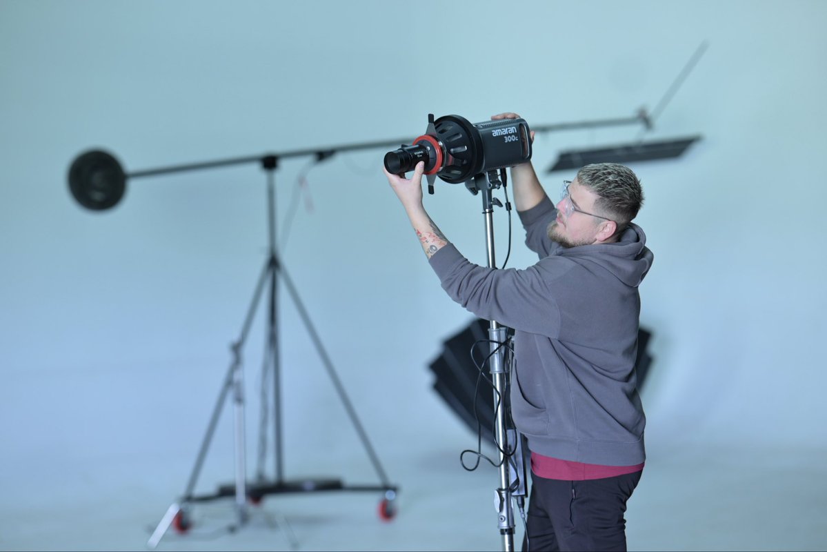 UNDP_Kosovo's tweet photo. From music videos to documentaries &amp; short films 🎬
W/ support through the #FinancialSupportInstrument, #CreativeIndustries, funded by @cooperation_lu, #BugProduction was able to purchase new production equipment, expand its capacities, &amp; grow into new forms of film production 🚀 https://t.co/Rg822hoGNU