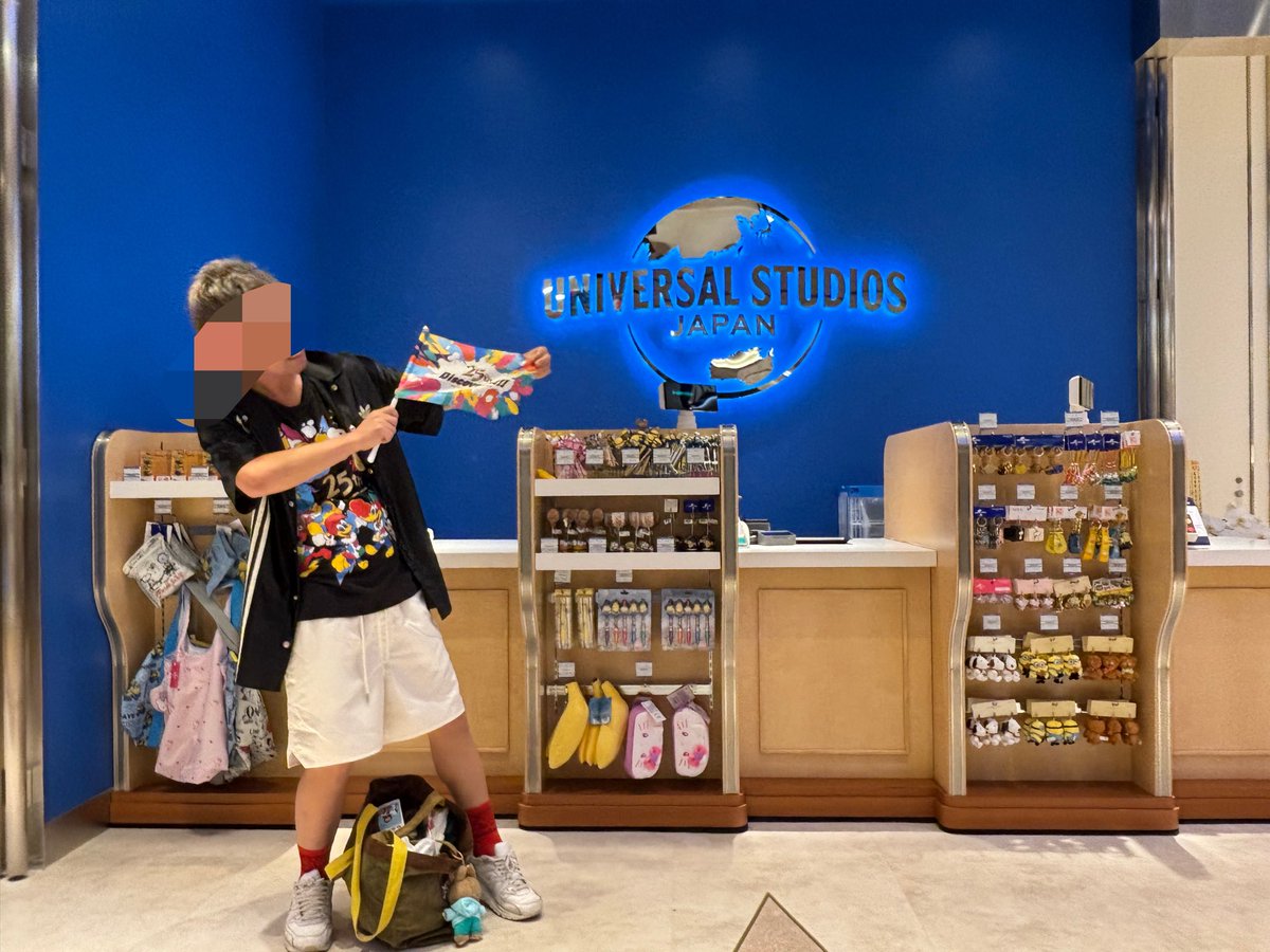 takeo_the_ride's tweet photo. ユニバの格好で来たら、クルーさんびっくりしてた🤣💦
このまま中国飛びます✈️

#USJファン https://t.co/CNwSe19Vnd
