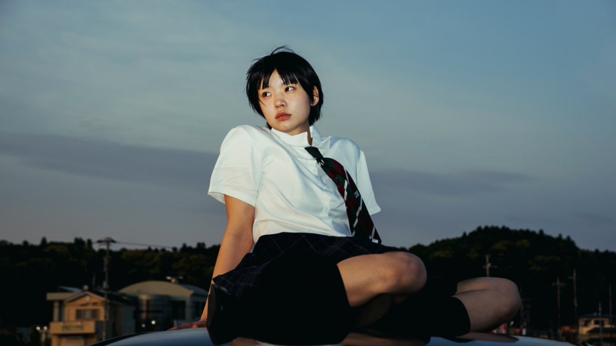 _k0zn7's tweet photo. 神聖かまってちゃん「無気力ボーイ」MV出演させていただきました！🪽*
素晴らしいバンドの素晴らしい楽曲に、こんな形で関わることができて本当に夢みたいで胸がいっぱいです。
楽曲も映像も最高にかっこいいです。ぜひたくさん観てたくさん聴いていただけたらうれしいです✶
https://t.co/0Fzlhr49V2 https://t.co/sHnUnSVSj0