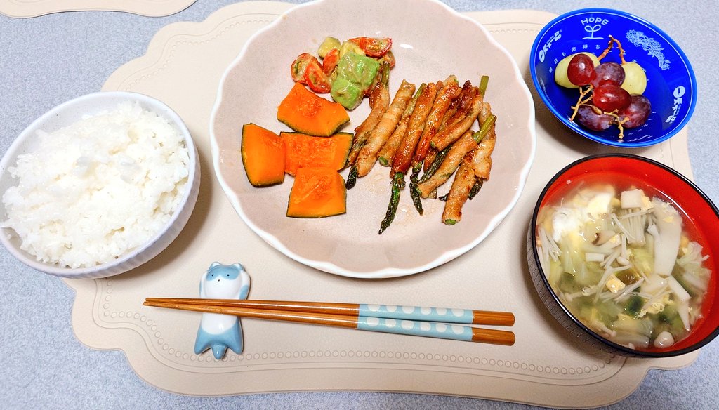 aderu666's tweet photo. こういうのいいよね(´ω｀)♪
バランスよき✨️
#おうちご飯 https://t.co/EkU8iafhhq