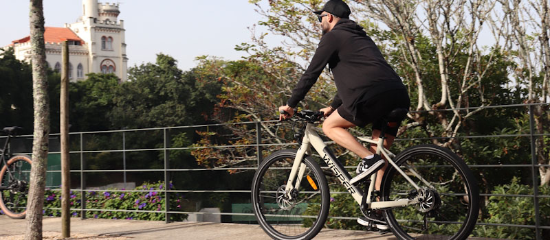 HRGrapevine's tweet photo. Discover why ‘benefits maxxing’ is rising and how schemes like Cycle to Work can support engagement, wellbeing and ESG goals. Read more from Green Commute Initiative here! 

#BenefitsPackages #SalarySacrifice 

https://t.co/Jg2ATVOGRo https://t.co/lOZfNCWHSV