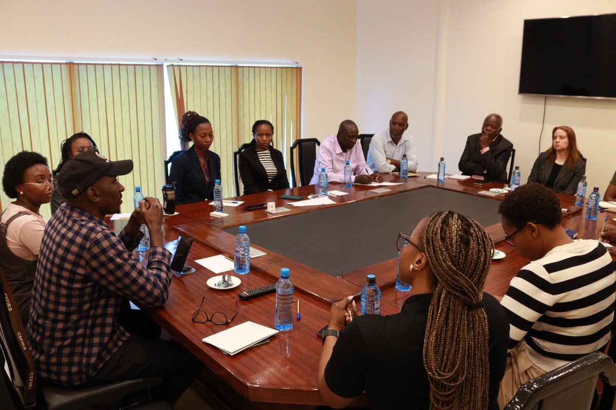 COWUK1's tweet photo. Comrade Tanja of DGB Bildungswerk and Comrade Innocent Tsumbu of UNI Africa paid a visit to the offices of the COWU-K. They were received by the National Chairman, Bro. Emmanuel Kanda, the General Secretary, Bro. Benson Okwaro, and members of the COWU-K staff. https://t.co/478rbvRPJa