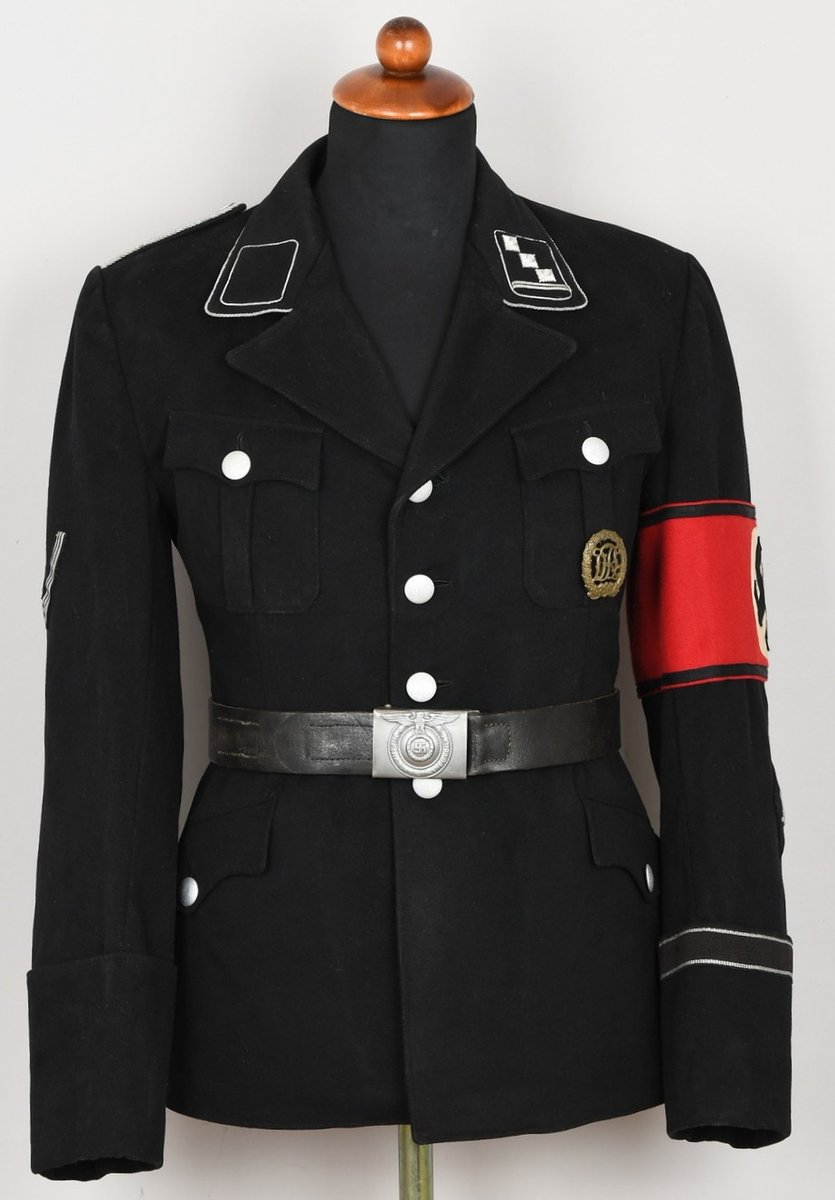 Milisthlm's tweet photo. Just in today: Allgemeine SS-SD "Alter Kämpfer" Obersturmführer's Tunic. Museum quality tunic! https://t.co/vSQwQPMNmW