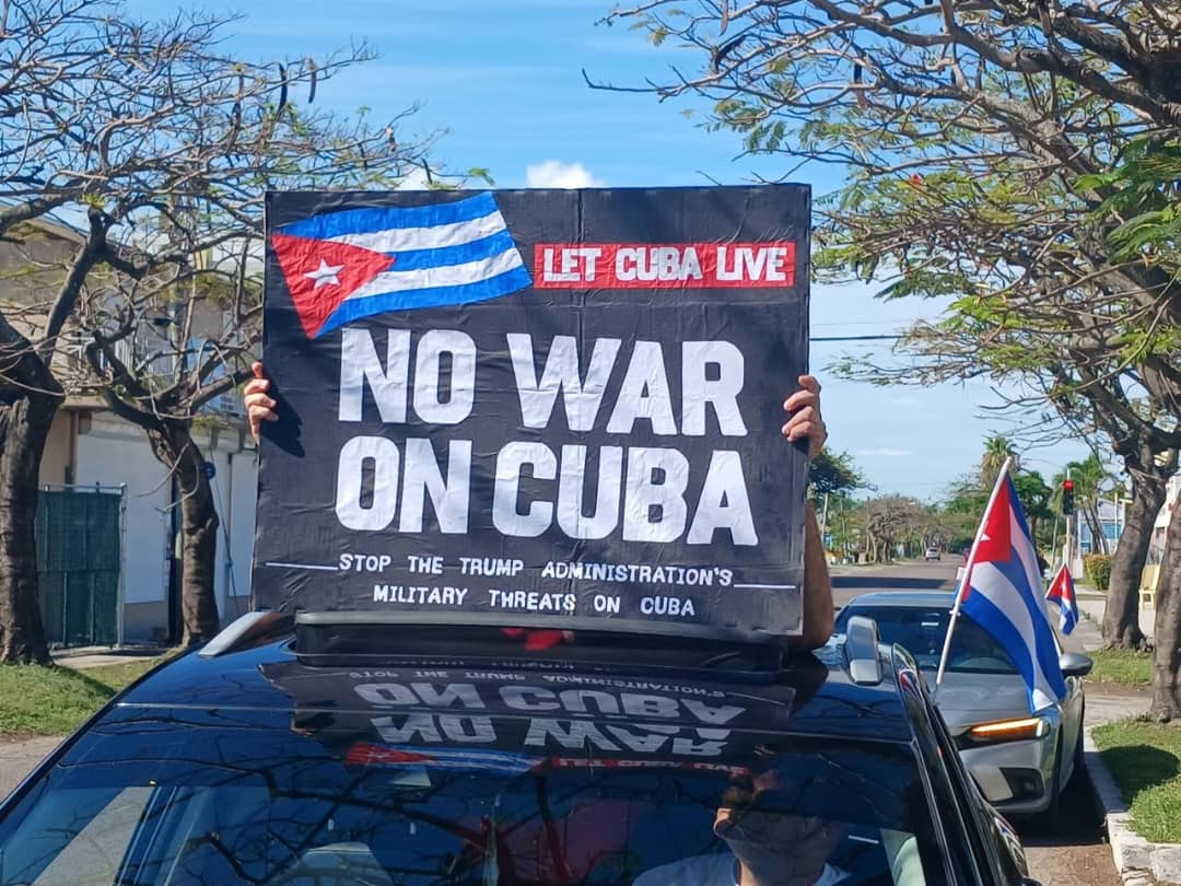 BrunoRguezP's tweet photo. Valoramos profundamente las muestras de apoyo a Cuba de sus compatriotas en el exterior y de amigos de la solidaridad, quienes protagonizaron este fin de semana movilizaciones en rechazo al criminal cerco económico, comercial, financiero y energético impuesto contra el pueblo cubano por el gobierno de EEUU.

Durante esas jornadas, abogaron por el mantenimiento de la paz y la no agresión militar contra la Isla.

#CubaQuierePaz, no intervención militar ni bloqueo genocida. Defender la soberanía cubana hoy, es defender el futuro de los pueblos del mundo.

#JuntosXCuba
#TumbaElBloqueo