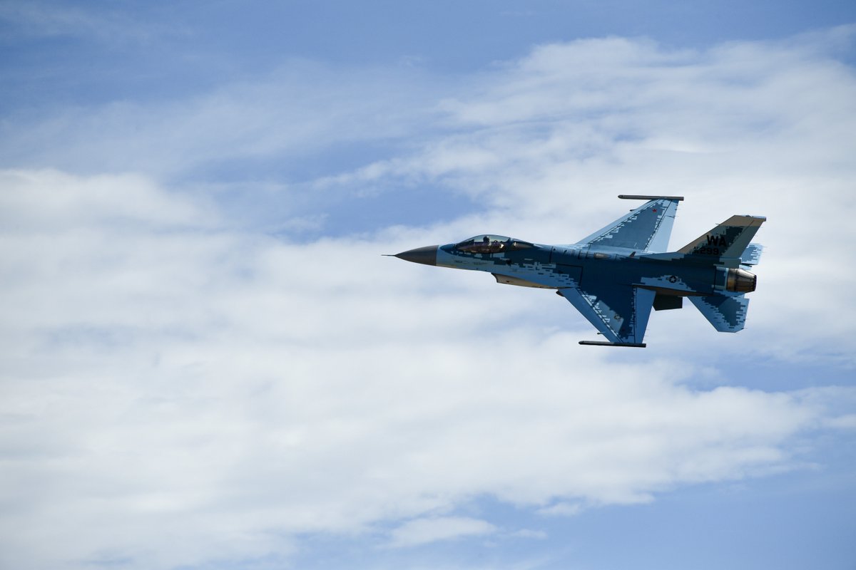AerospaceUtah's tweet photo. #fromthearchives
Have you ever seen an F-16 painted like this? 👀✈️
On June 3, 2020, an F-16 Fighting Falcon sporting a unique “ghost” paint scheme departed Hill Air Force Base for Nellis Air Force Base. https://t.co/EdWETUh2Mc