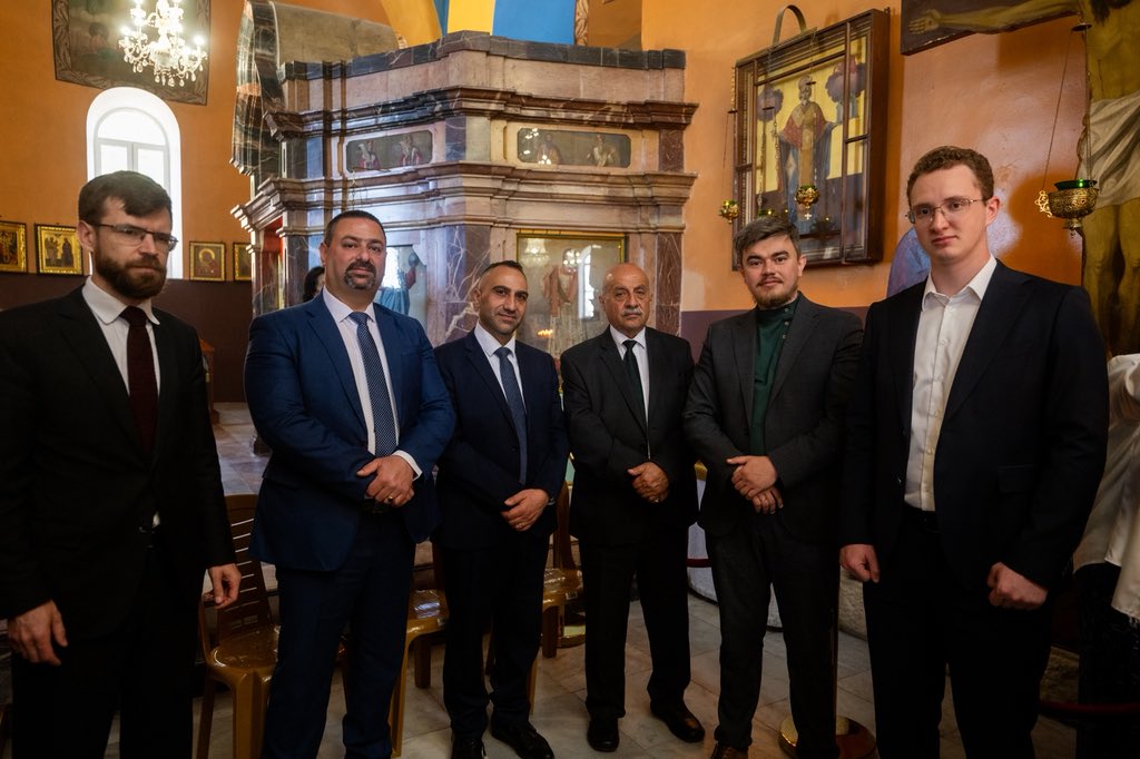 RusRepRamallah's tweet photo. 2 июня дипломаты Представительства России в Палестине во главе с Г.Л.Буачидзе присутствовали на традиционной Божественной литургии в третий день Пятидесятницы на подворье в честь свв. Праотцев в Хевроне. https://t.co/N9D7ThN4hs