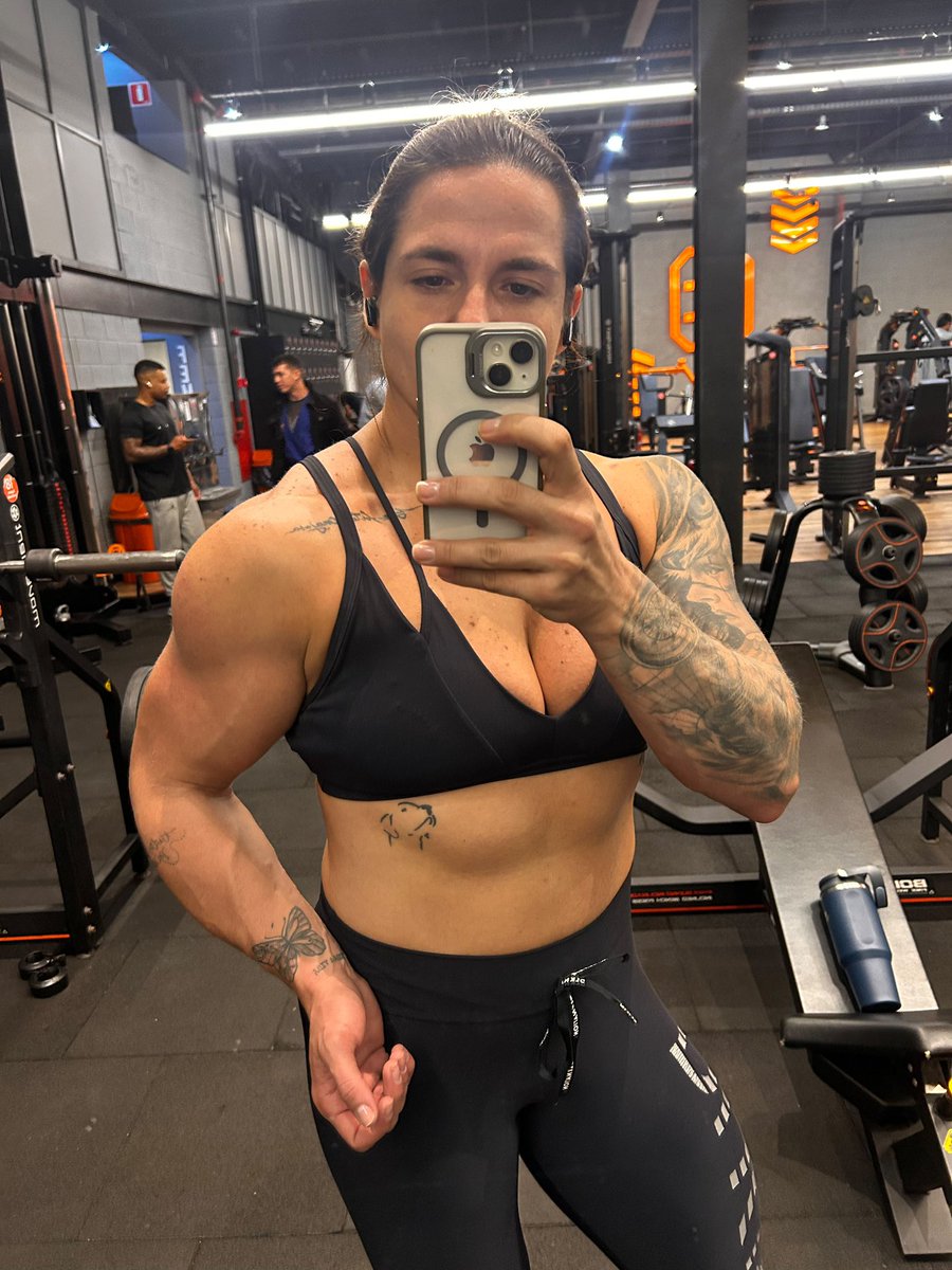 ladydomma90's tweet photo. Nesse frio tem que ter coragem…
#sext #sexting #ballbusting #CBT #mixedwrestling #bdsm #wrestling #podolatria #footjob #podo #podolatry #CBT #femdom #findom #headscissors #headscissor #feetdom #gym #armwrestling #giantess #quads #gym #sizetwitter #domme #campinas #sp #KinksPro #Kinks #doublebiceps #biceps #musculosas