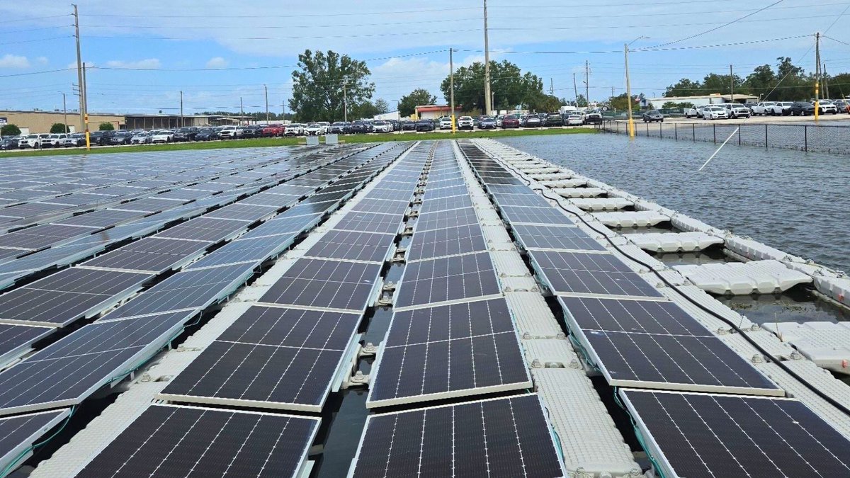 D3EnergyLLC's tweet photo. Hurricane season is here. When Milton crossed Florida, ten of our floating arrays sat in its path(pictured). All ten came through with zero structural damage.

#FloatingSolar #HurricaneSeason https://t.co/Qjuz0OYUJL