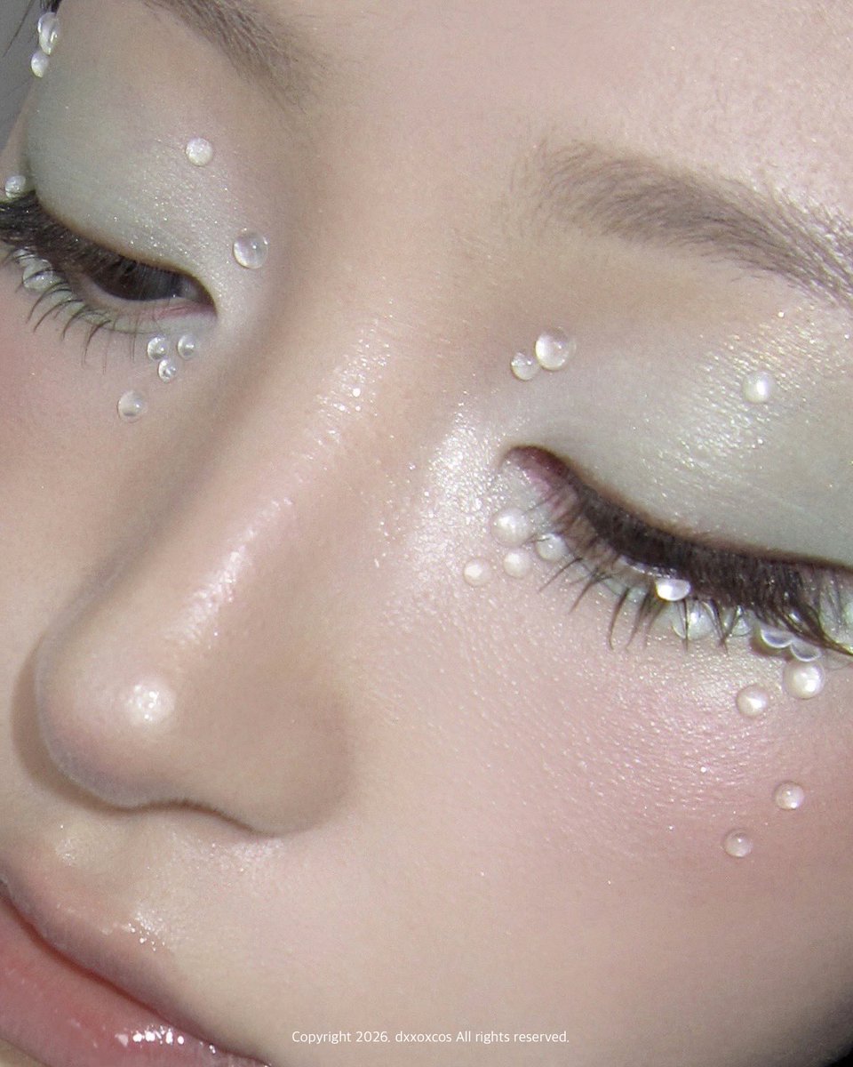 dxxoxcos's tweet photo. #dootd Mint core makeup🩵
민트 네일과 민트 메이크업
물방울 스티커로 영롱한 느낌까지･:*+ https://t.co/VSSd1NTl5v