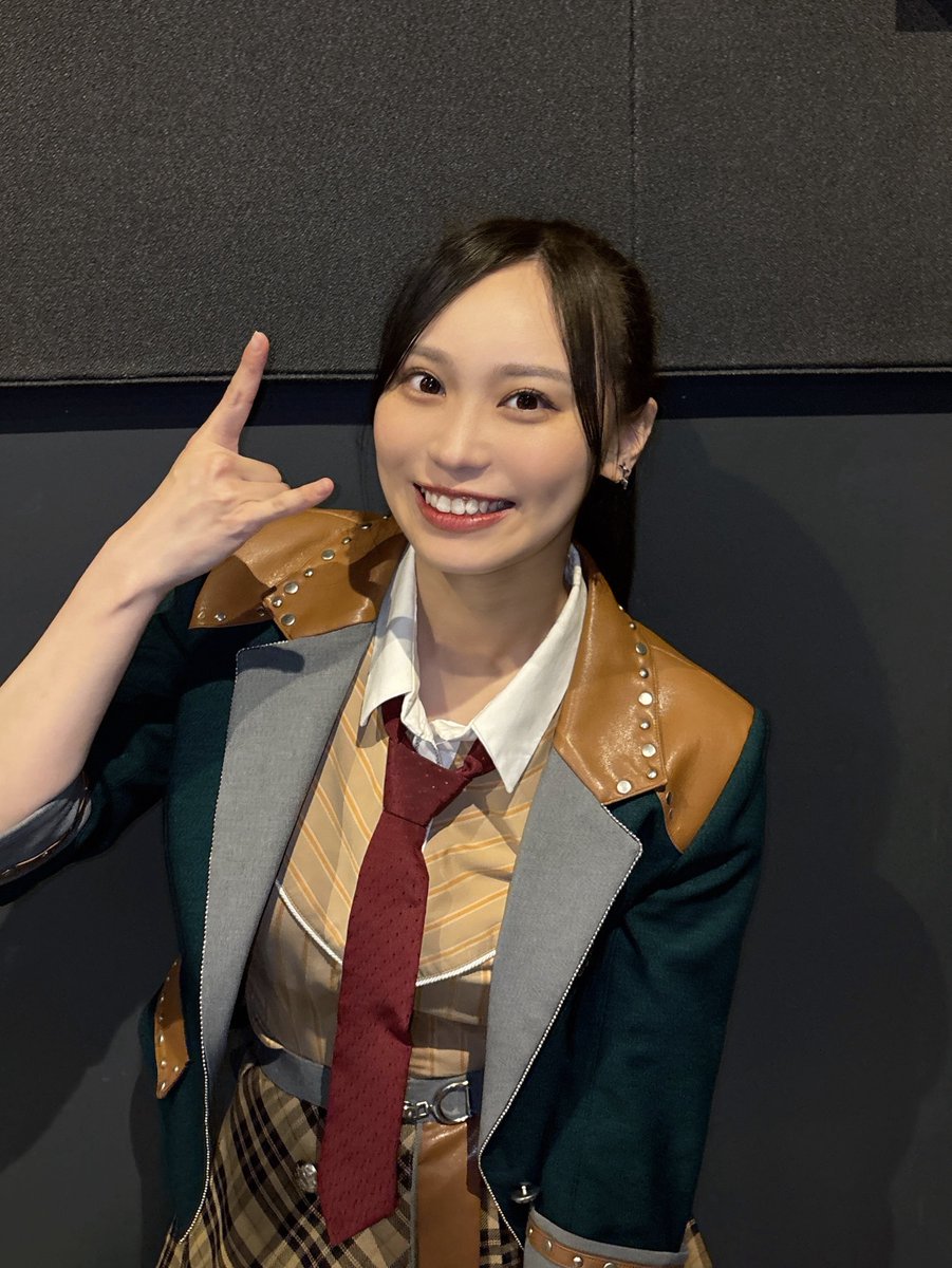 aki_toyonaga's tweet photo. #目撃者公演 悪天候の中来てくださった皆様ありがとうございました！

大きな変化のあった回でした。
初日から続けてきたあきちゃさんのポジションから変わり、たかみなさんのポジションをさせていただくことになりました。キャプテンシーを持って #チームH の良さをより引き出せるように頑張ります！ https://t.co/8mdP7YknDv