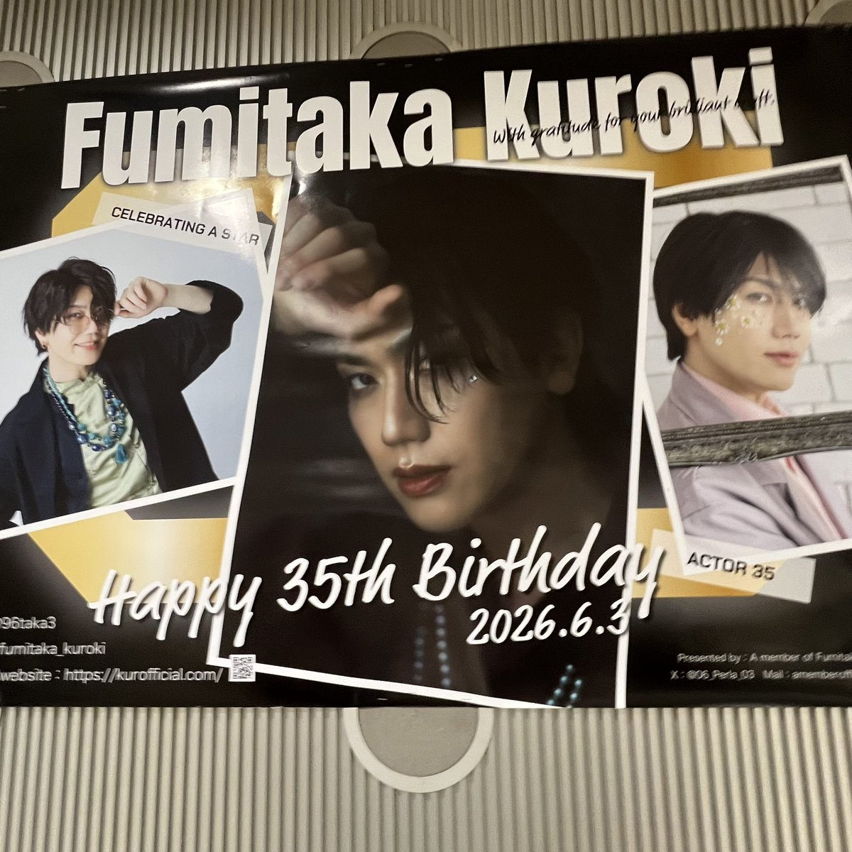 maaaain2's tweet photo. #黒木文貴 さんの誕生日広告を見に行ってきました！
人の多い通りにどーんと出ていてとても目立つ✨
お写真もデザインもかっこよくてファンの方の愛を感じました❤️

黒木さんお誕生日おめでとうございます🎊

@06_Perla_03
#舞台俳優黒木文貴 さん https://t.co/ElNupr6Zp8
