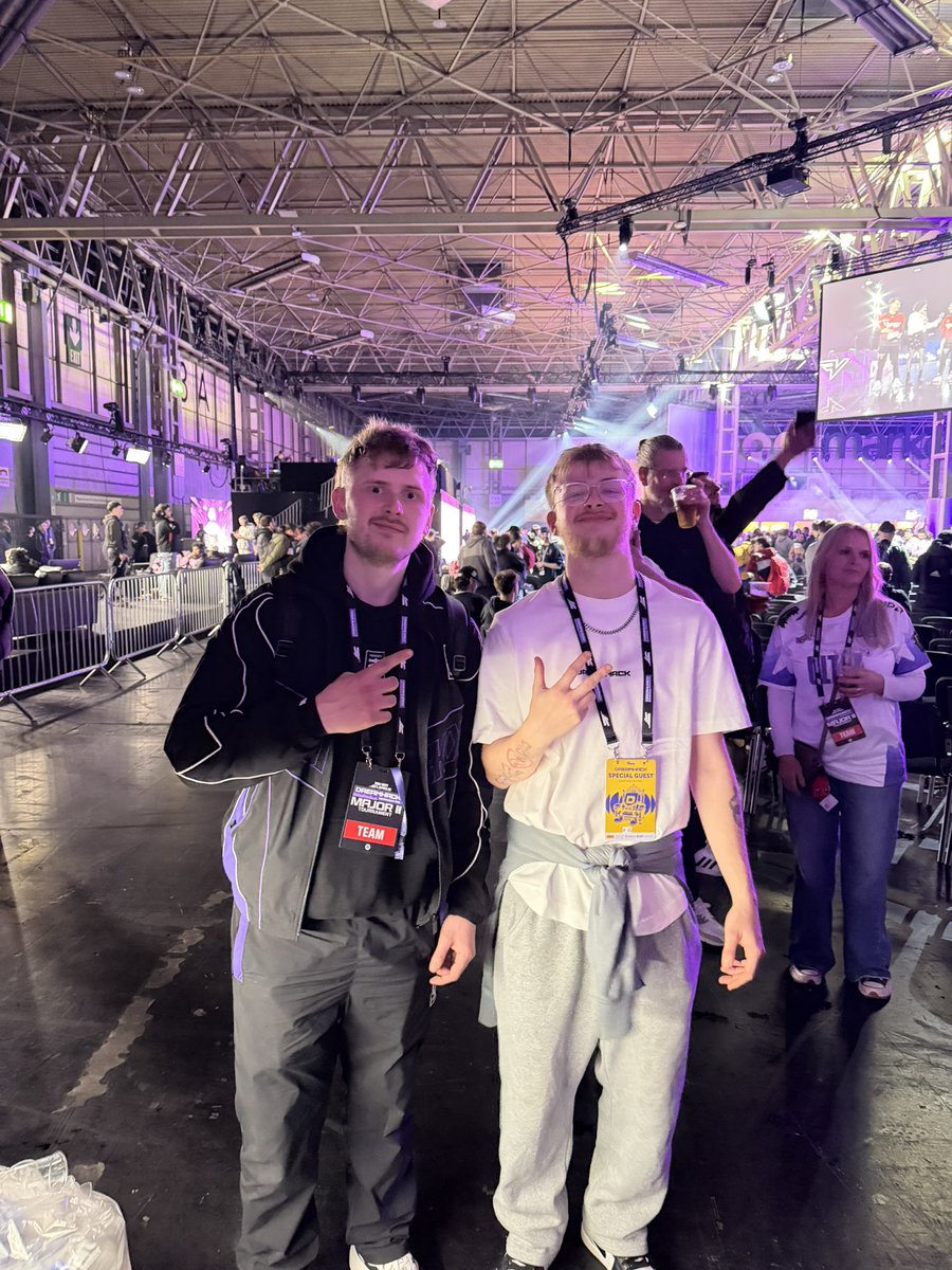 EpeeCOD's tweet photo. dw @TorontoKOI... me and @InsightGawd got the chem already https://t.co/h14ofzbbF4