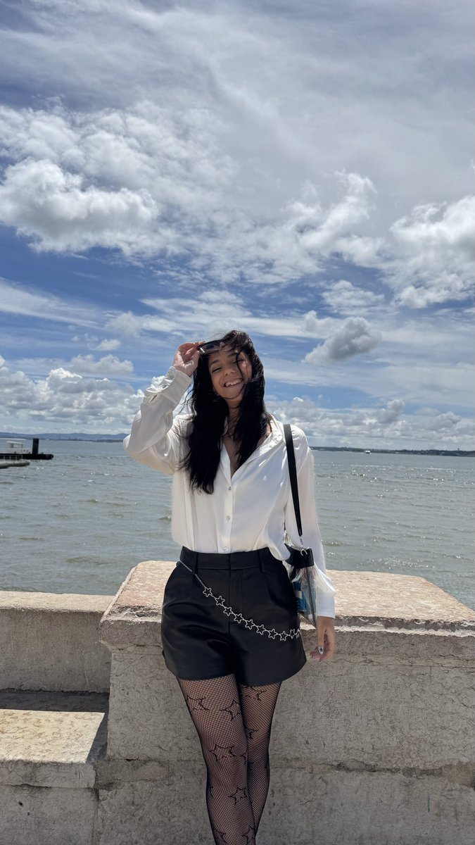 ftdtxfearless's tweet photo. @CALMDAlLY my outfits for madrid and lisbon ! ⭐️ https://t.co/KB9YkckW6P