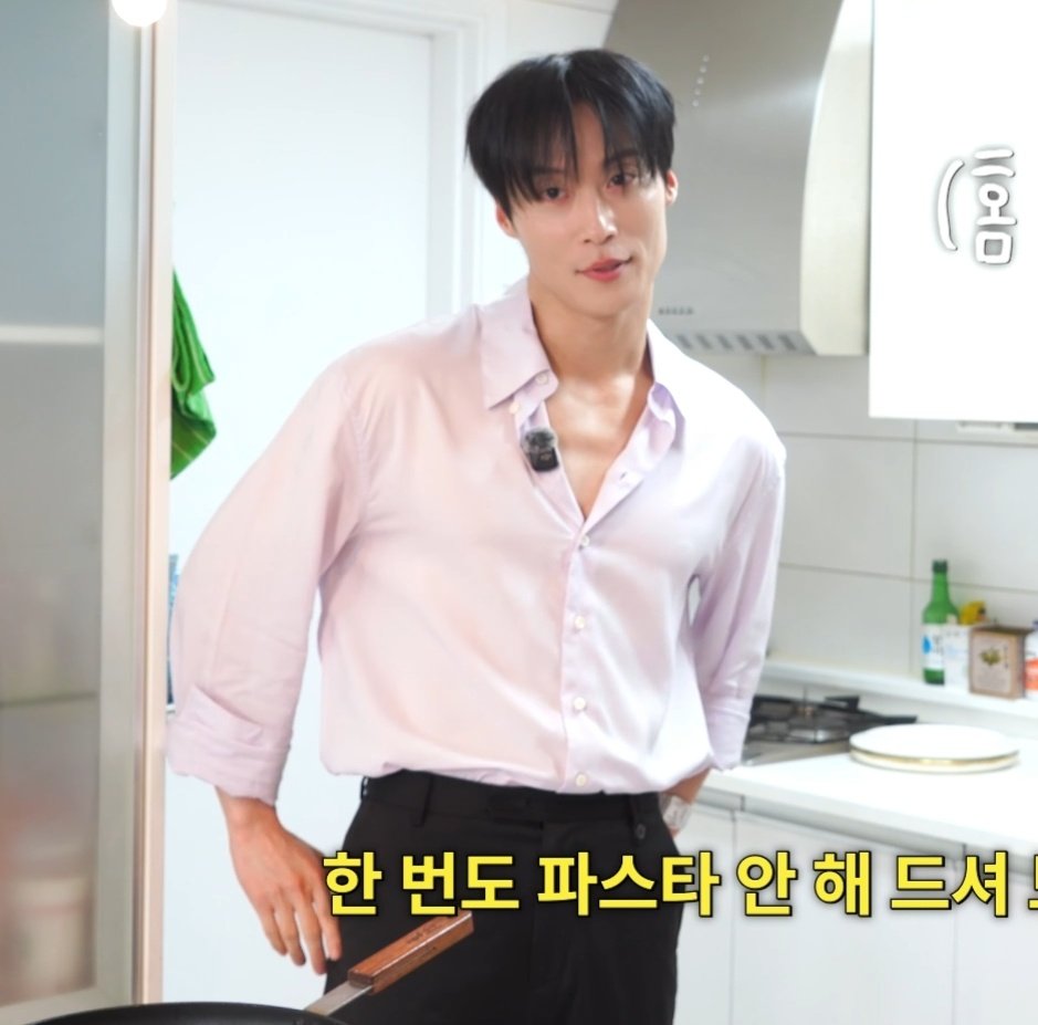 _myroyalnemesis's tweet photo. the stylist deserves a raise like im unwell https://t.co/n8VCGf0BHQ