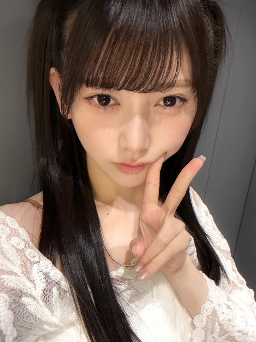 _memmem_'s tweet photo. 清楚アイドルぶってるけど....💕
顔がまんこすぎてほんと下品......💕
ちんぽしゃぶって...💕
顔まんこで精子受け止めてね.....💕 https://t.co/CPf1zmztNC