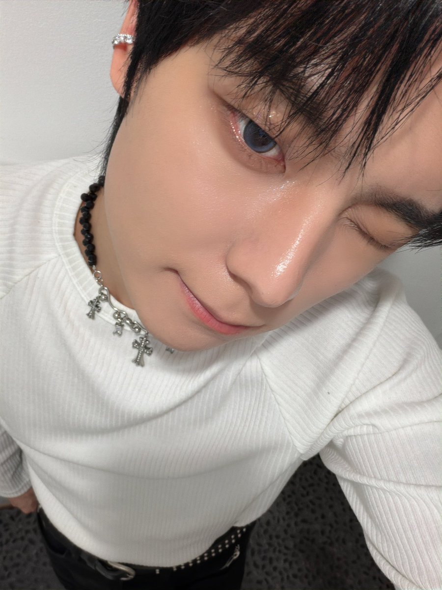 OmegaX_members's tweet photo. [#OX]

도쿄에서 함께해줘서 고마워 !💙

#OMEGA_X #오메가엑스
#제현 #JEHYUN https://t.co/uM5AUs9Qoa