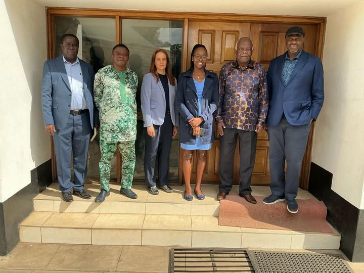 COWUK1's tweet photo. A delegation comprising Bro. Benson Okwaro, GS of the COWU-K Ms. Tanja of DGB, Germany; Ms. Nitha Karanja of UNI Global ; Bro. Innocent Tsumbu of UNI Africa; and Bro. Johnson Okoto, DGS, paid a courtesy visit to Secretary General  COTU-K) were they meet Bro. Ernest Nadome. https://t.co/9fkcXj0QWI
