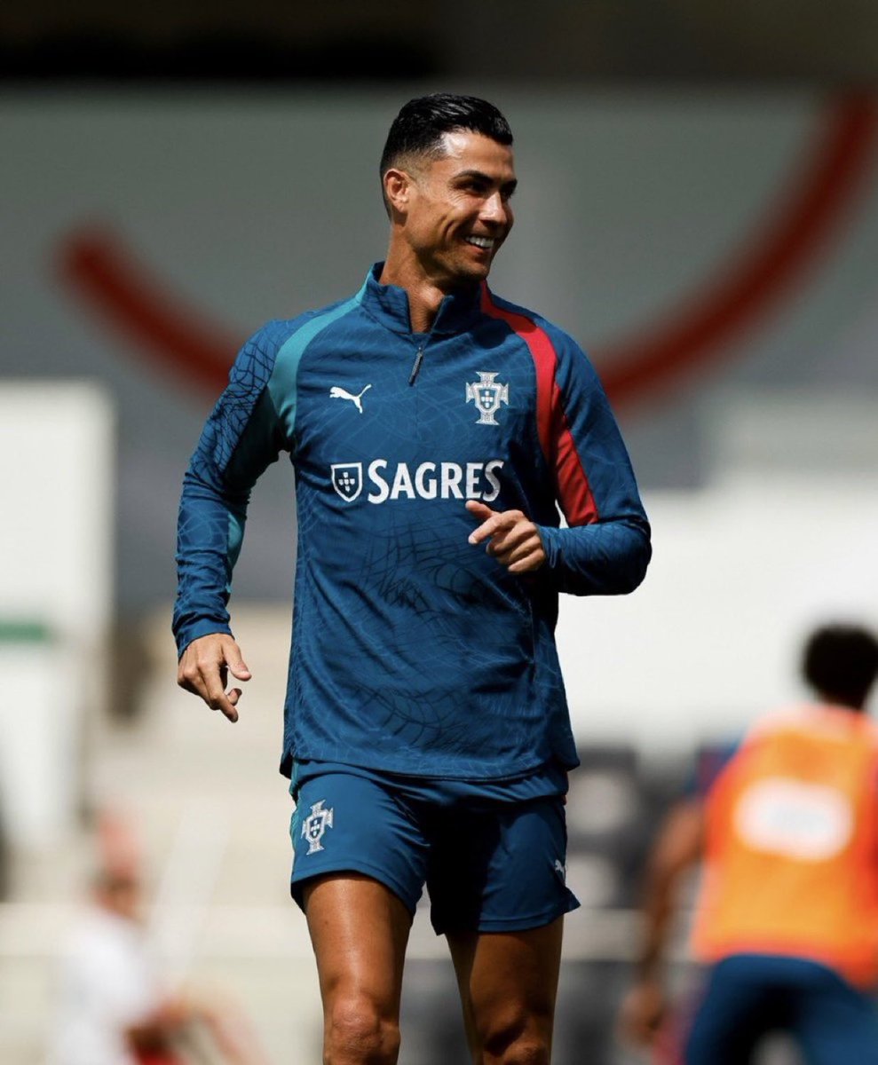 _90TM's tweet photo. 🚨كريستيانو رونالدو على إنستغرام: "🇵🇹😁" https://t.co/loSkESyRSS