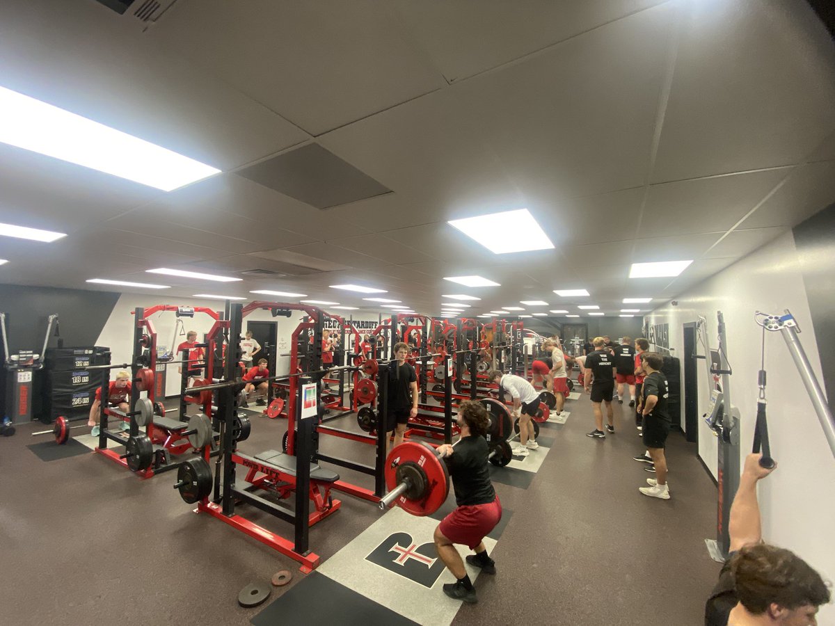 JoelOsborn_BC's tweet photo. Great morning for Raven Football! Parking Lot and Weight Room are packed. #UnleashGreatness https://t.co/qMOMSgqnRO