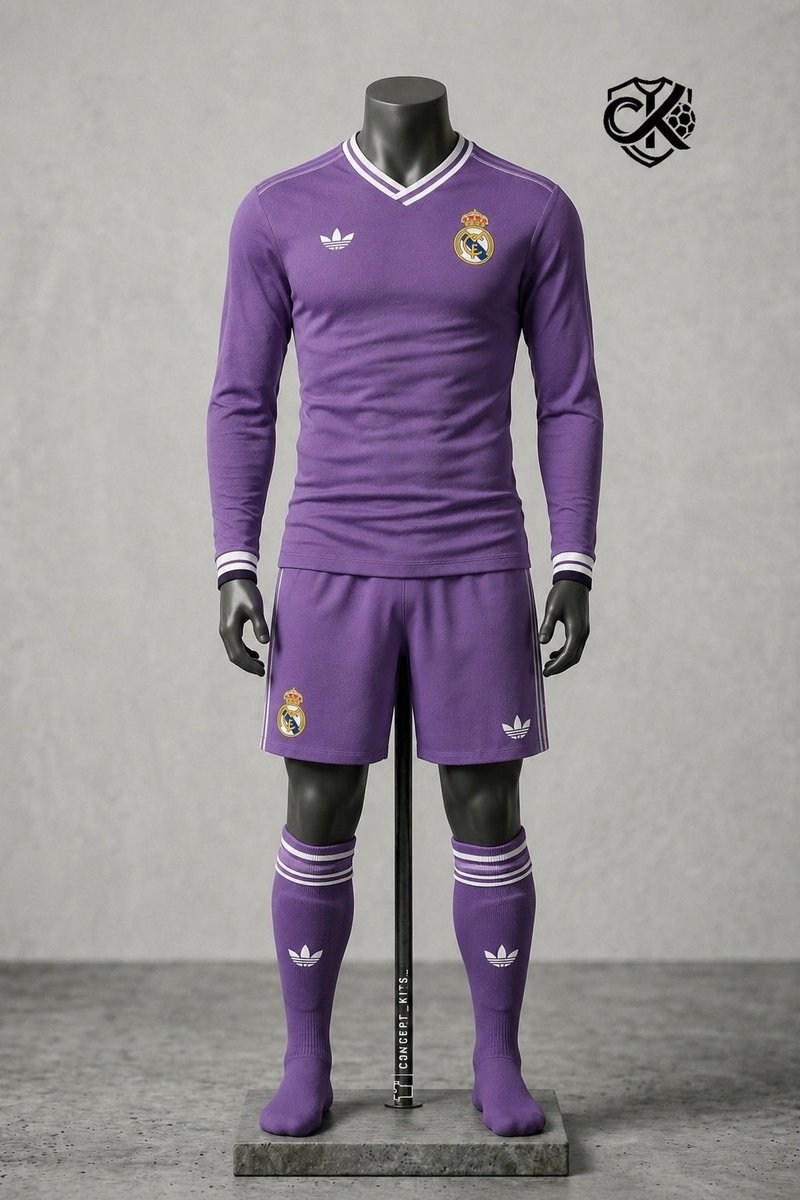Ivansky_'s tweet photo. @realmadrid @As_TomasRoncero @adidasfootball Elegancia es esto… ese diseño es totalmente equivocado y sin personalidad… @adidasfootball maltrata al Real Madrid año tras año … https://t.co/5cBT5LGUPl
