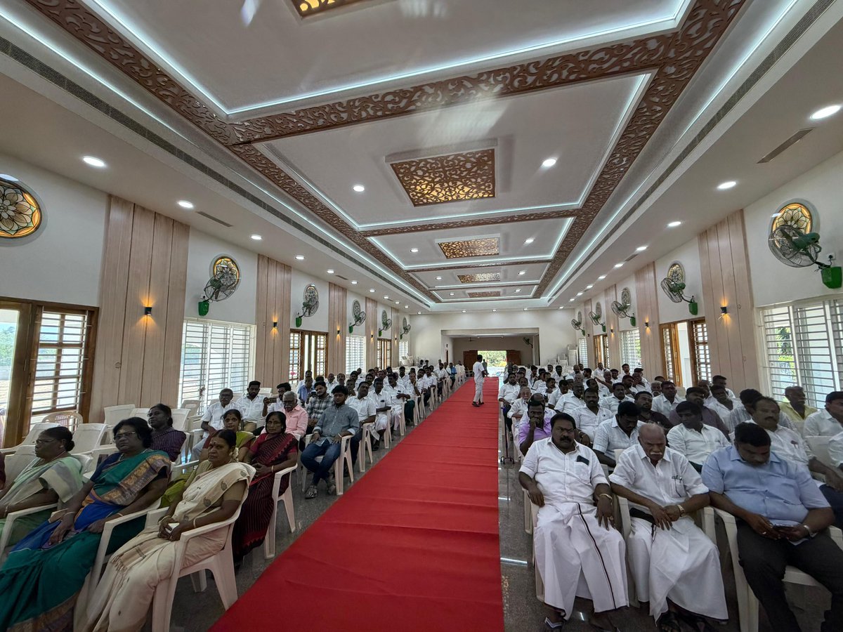 isai_'s tweet photo. உலகத் தமிழர்களின் ஒப்பற்ற தலைவர் முத்தமிழறிஞர் கலைஞர் அவர்களின் பிறந்தநாளில், அவர் பிறந்த நாகை மாவட்டத்தில் கள ஆய்வு மேற்கொள்ளும் வரலாற்றுச் சிறப்புமிக்க வாய்ப்பை தந்தமைக்கு தலைவருக்கு நெஞ்சார்ந்த நன்றி.

இந்த நன்னாளில் கலைஞர் மற்றும் அண்ணா சிலைகளுக்கு மாவட்டச் செயலாளர் தலைமையில் மாலையணிவித்து கள ஆய்வை மேற்கொண்டோம்!! @DMKNagapattinam @arivalayam #Kalaignar103