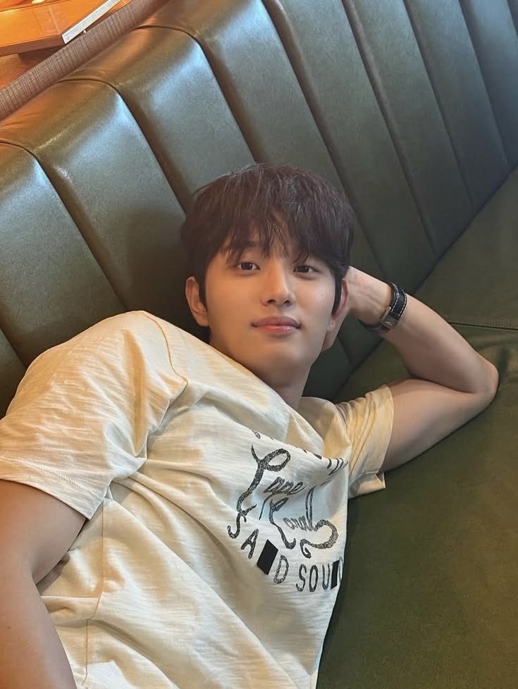 Jaewoosn's tweet photo. @UnruIes https://t.co/BrBy1C609N