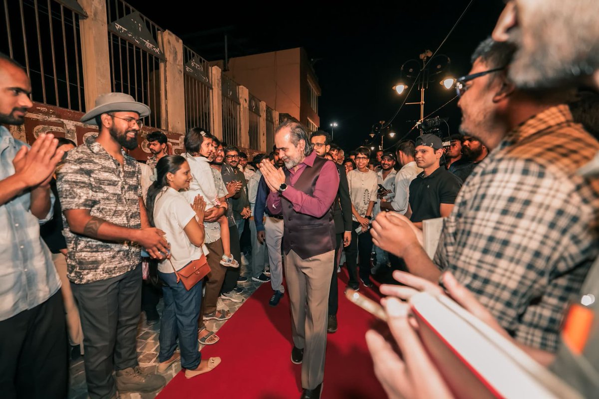 sumitofficialai's tweet photo. Observe your own life, and you will know the Truth." — Acharya Prashant

From the timeless wisdom of Vedanta to global conversations on freedom, self-knowledge, and conscious living, the message remains universal.

#AcharyaPrashantUKTour
#VoiceOfVedanta
#EastMeetsWest https://t.co/KqGD7zFRVj
