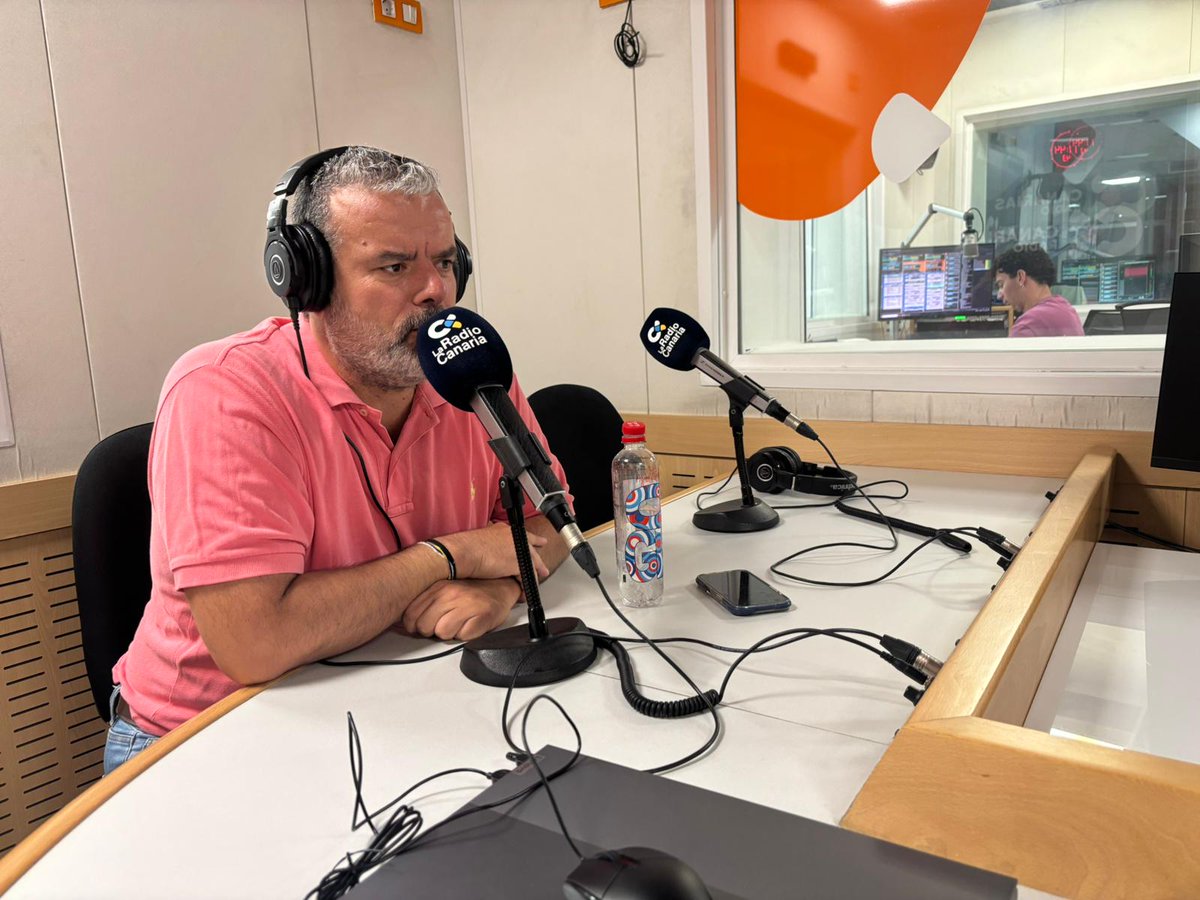 TodoGolesRadio's tweet photo. 📻 Comienza una edición especial del #TagororAmarillo en @laradiocanaria para analizar el #LasPalmasMálaga.

Los invitados de hoy:
🗣️ @rafaleonortega 
🗣️ @Francis_Matas 
🗣️ @juanfrancruzcar 
🗣️ @NorbertoGonzlez 

Puedes seguirlo aquí:
🔗 https://t.co/ooI1IGsv73 https://t.co/xe7Lrxb1vG