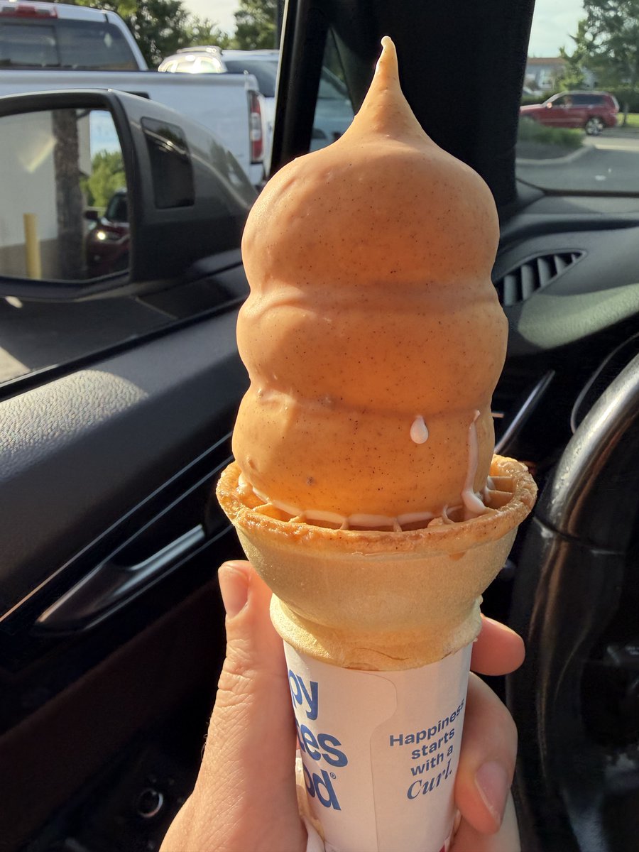blickygrasper's tweet photo. Cinnamon toast crunch dipped Ice cream for breakfast https://t.co/t0RZOSpGYS