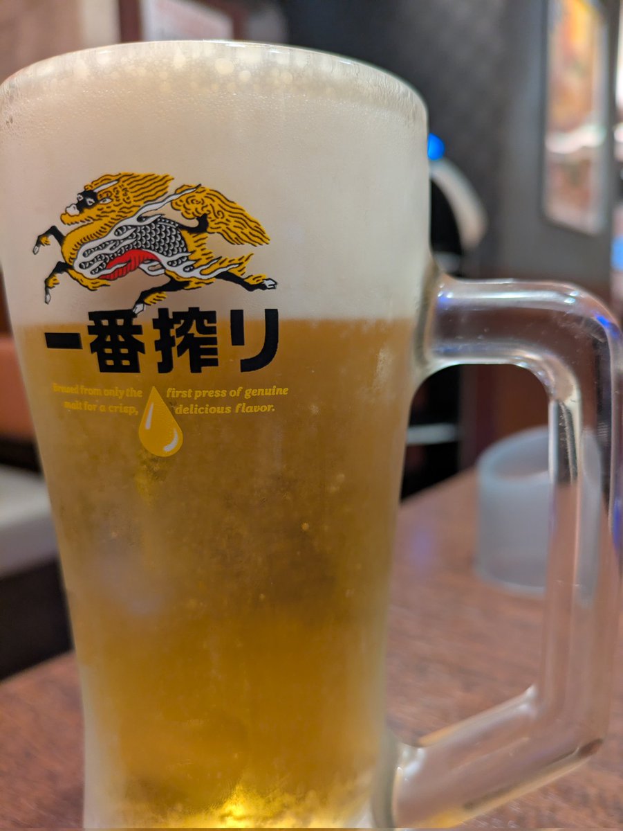 otasaw's tweet photo. 本日、劇場まで残り5分のところで傘が風で駄目になり、もう一本購入。
帰り道、壊れた傘と新品の傘を持って歩く私…。
とりあえず、飯食って帰ろ…。

まだまだスタミナつけないと🔥 https://t.co/L8lfQsvz6I