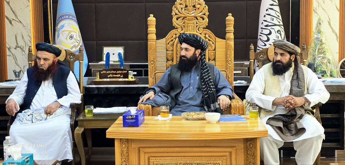 mustaghfir_g313's tweet photo. د ترکیې هېواد یو ځانګړي پلاوي، د خوست ولایت والي الحاج م.ولوي عبدالرحمن حقا..ني سره کتنه او ناسته ترسره کړه.

په یاده ناسته کې د ترکیې د پلاوي مشر، احمد تکور، وویل چې نږدې شپږ کاله کېږي په افغانستان کې فعالیت کوي او دا مهال په اته ولایتونو کې تعلیمي خدمات وړاندې کوي. ١/١٣ https://t.co/GBqmnNrlj1