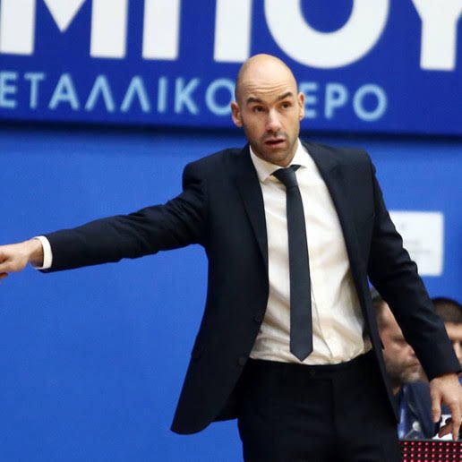 EPratsos's tweet photo. 💣💣VASSILIS SPANOULIS IS THE NEW HEAD COACH OF ARIS THESSALONIKI💣💣

🟡⚫️Aris aims to become a title contender in Greece and return to the Euroleague within the next few years‼️‼️ 

🔝Spanoulis is the right man for the job and this appointment makes the club’s ambitions crystal clear 🔮

#Spanoulis #ArisThessaloniki #Euroleague