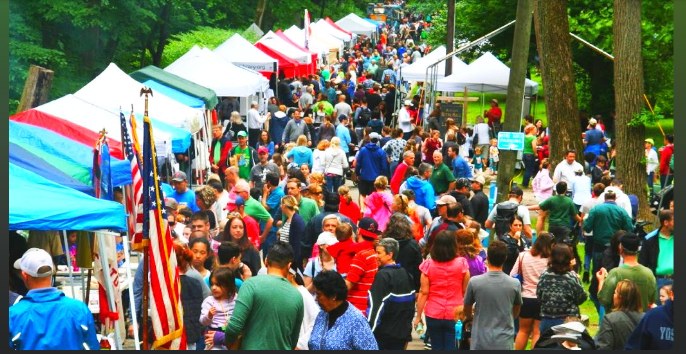 FairDistrictsPA's tweet photo. We'll have tables at 5 big community events this weekend, talking about #redistricting &amp; gathering petition signatures in support of an independent redistricting commission.
Sign up for a shift &amp; make some FDPA friends!
Find events by date &amp; location here: https://t.co/ecqsk0Q8Ld https://t.co/6Z1OPqt7h8
