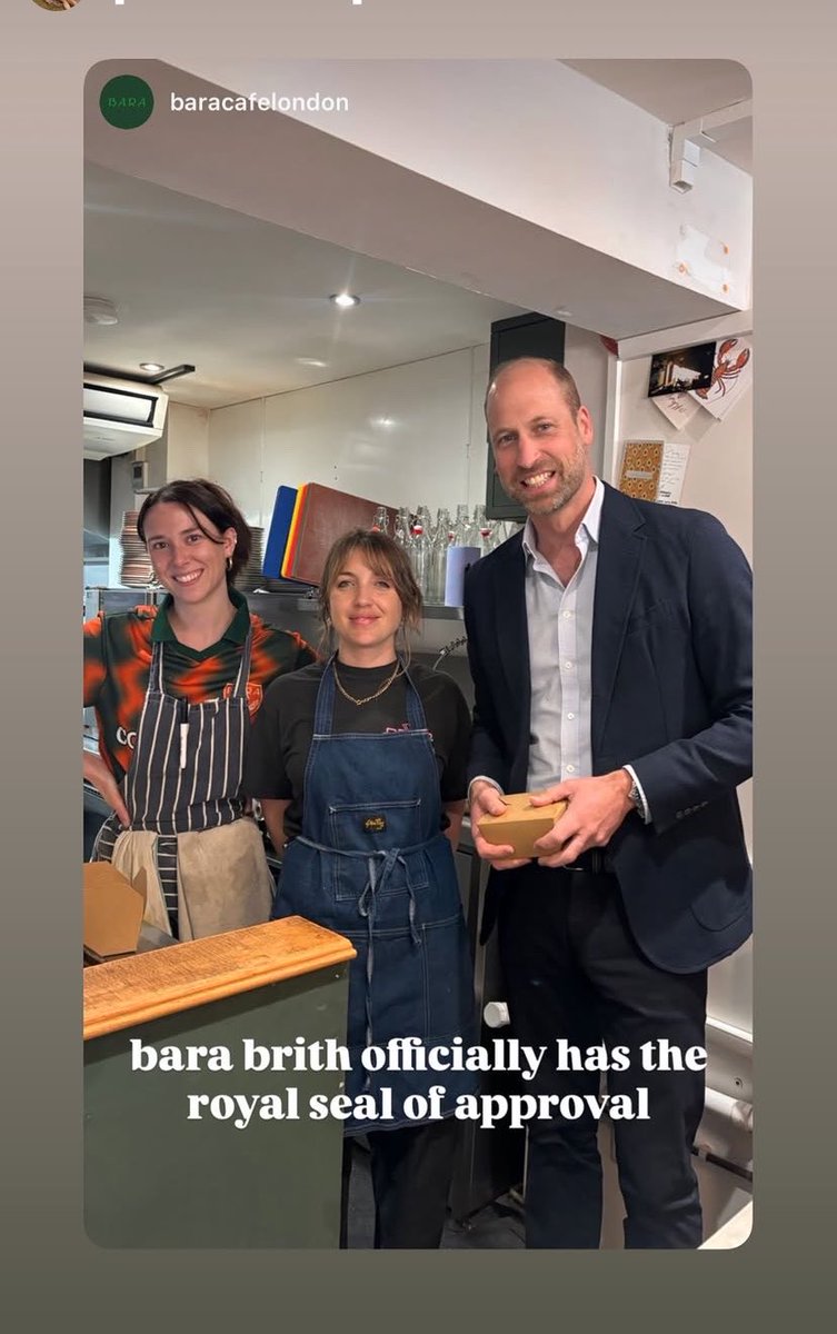 SabirahLohn's tweet photo. Of course Prince William made a stop in between engagements. Treats of course! this was shared on the Prince and Princess of Wales Instagram story. https://t.co/sy31b8CsLe